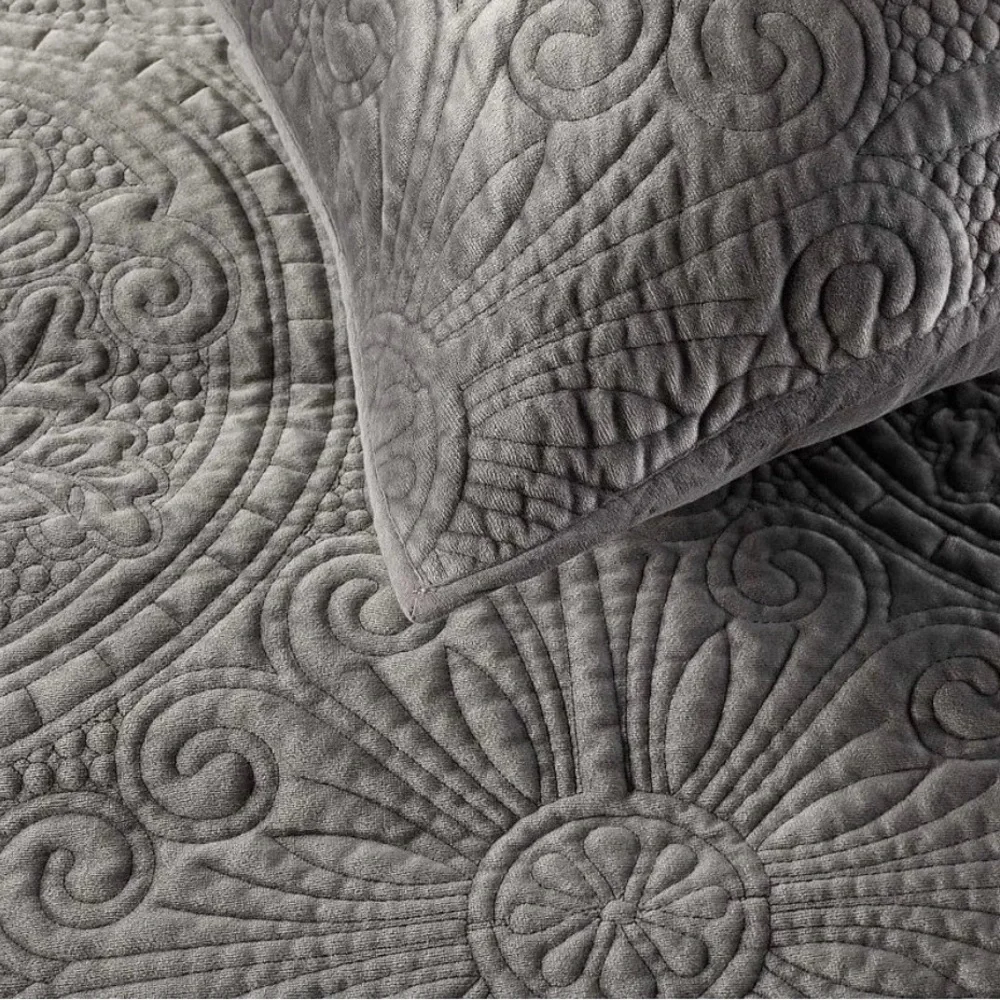 Single Pottery Barn Gray Velvet Medallion Euro Sham 26” x 26”